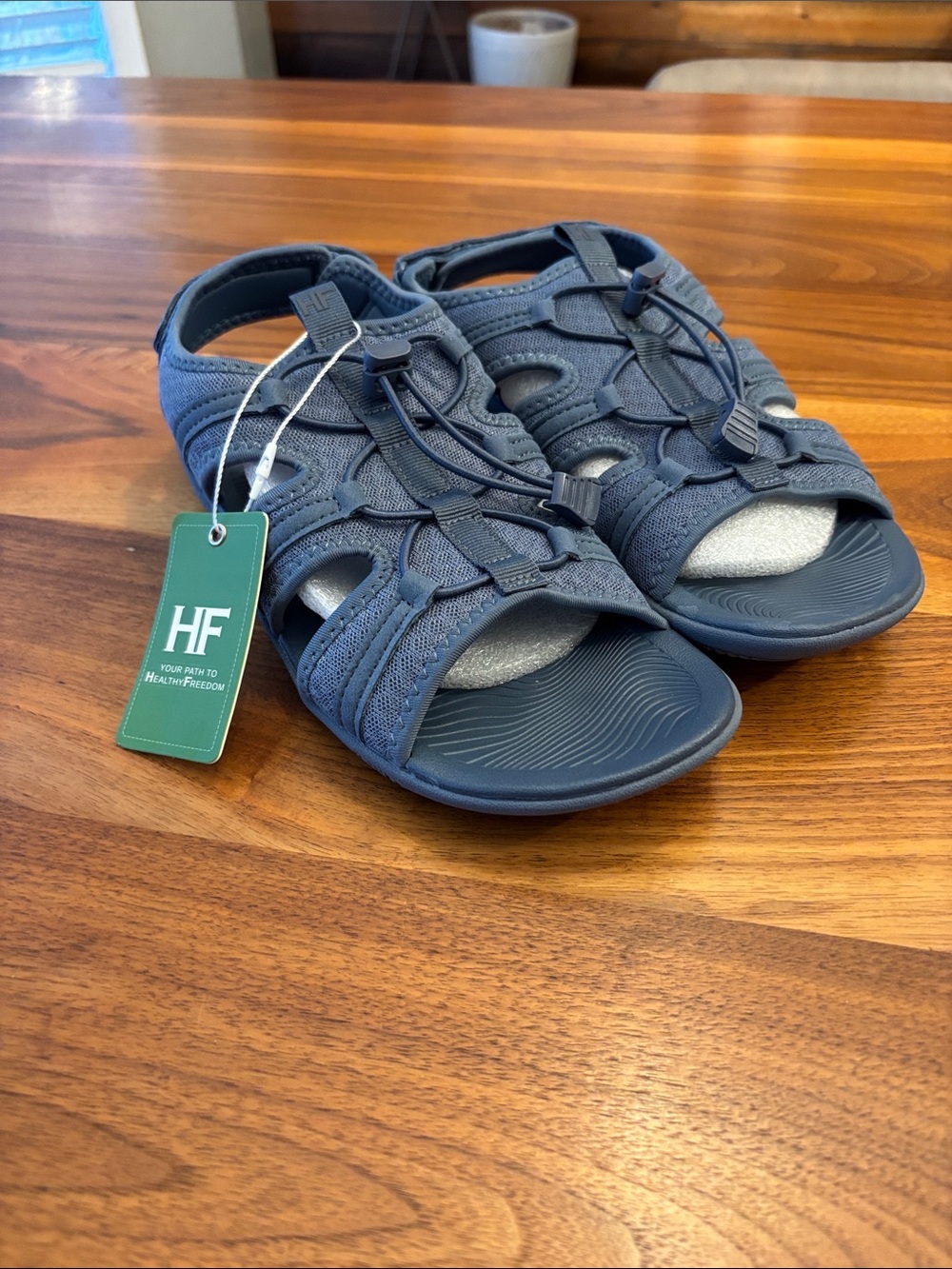 NWT New Hike Footwear Blue Bare Sandals Womens Size 39 (8-8.5)